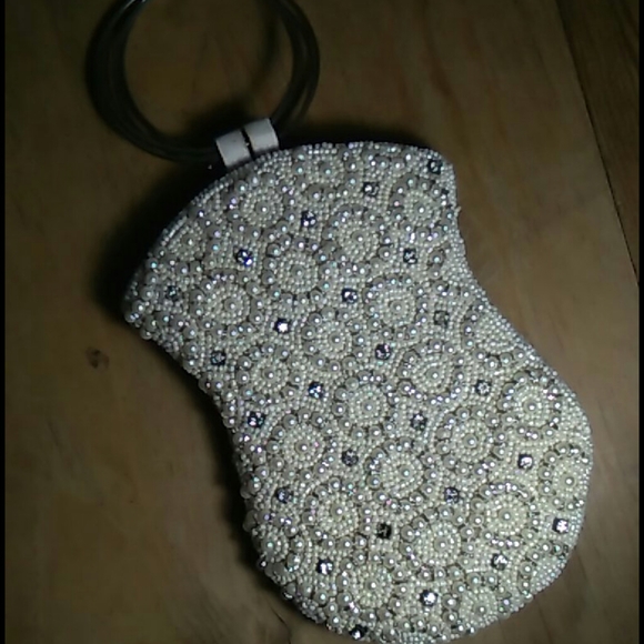 Vintage Faux Pearl Purse with Beads and Rhinestone - Picture 4 of 7
